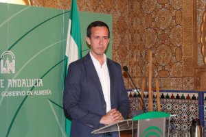 El delegado José María Martín, ha presentado el Plan de Ayuda a la Contratación esta mañana.