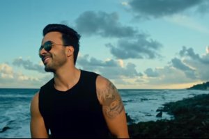 La canción de Luis Fonsi suena por todos lados.