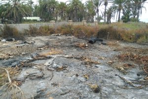 Zona con restos quemados en el yacimiento, en una imagen difundida por Unidos Turaniana.