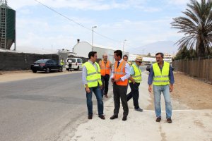 Liria y el alcalde de El Ejido en una visita anterior a las obras.