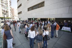 Concentración ante la Ciudad de la Justicia en contra de la creación de juzgados únicos de cláusulas suelo