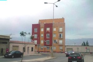 Pisos en la calle Santa Teresa de Calculta de Roquetas por 64.000 euros.