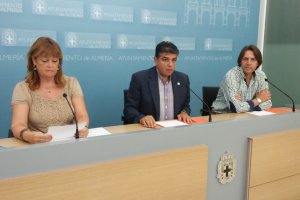 Los tres ediles que hasta ahora integraban el grupo municipal de Ciudadanos.