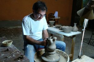 Salvador Hernández procede de una familia de alfareros.