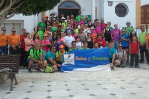 Senderistas en Líjar.