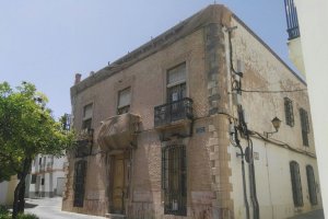 Edificio de los antiguos juzgados, en la Plaza del Hospital.