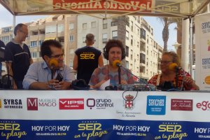 Antonio Jesús Rodríguez, diputado provincial de cultura, junto a la escritora Eladia Palmo.