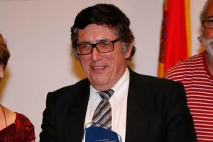 Gil Albarracín escribe de forma asidua en este diario.