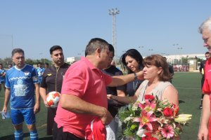La viuda con el presidente del Zapillo.