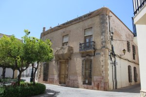 Vista actual de la fachada del edificio de los antiguos juzgados.