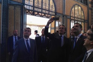 Visita del ministro de Fomento en abril a la antigua estación cuyo proyecto integral está en fase de redacción.