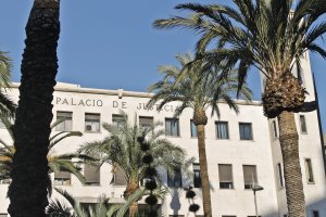 Fachada del Palacio de Justicia de Almería.