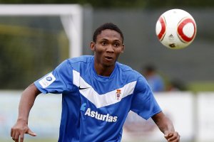 Owona en su etapa como jugador del Oviedo.
