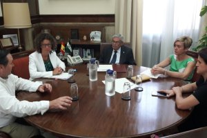 Imagen de la reunión de miembros de Asaja con representantes de la subdelegación de Gobierno en Almería.