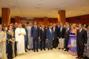 Hichame Dahane, cónsul del Reino de Marruecos en Almería; y representantes de los Ayuntamientos de Almería y Adra, Diputación, Junta de Andalucía, Co