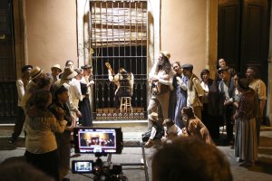 La escena rodada recoge el momento de la noche en que Torres probaba sus instrumentos en la ventana de su casa.