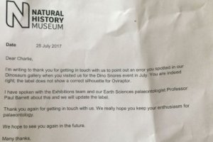 Carta del museo en agradeciendo a Charlie. Foto cedida por la familia del niño a la BBC.