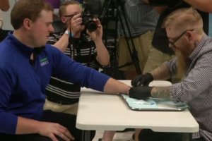 El 1 de agosto la empresa celebró la "Chip party" para implantar el microchip a todos los trabajadores que se prestaran voluntarios. / Three Square M