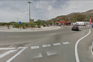 La variante llega actualmente hasta la gasolinera de Los Gurullos, con el primer tramo inaugurado en 2005 (imagen de Google Maps)