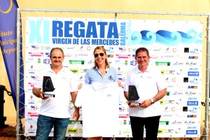 Presentación de la regata junto a la torre de Balerma.