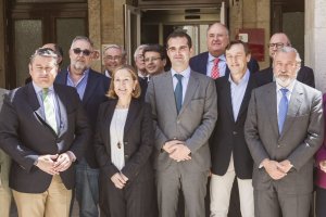 Miembros de la Mesa del Tren, Gobierno central y Partido Popular.