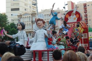 Imagen de la tradicional Batalla de Flores en la Feria de Almería