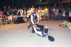 Especialistas durante la visita teatralizada