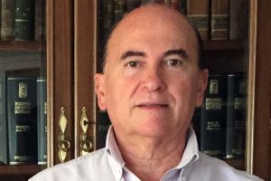 Antonio Llaguno es el autor de la publicación.