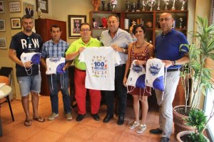 José Juan Rubí con los patrocinadores.