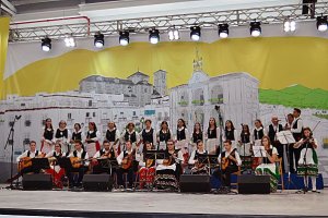 Actuación del grupo Zaharagüí de Alcolea.