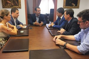Reunión del alcalde con los portavoces en el Ayuntamiento.