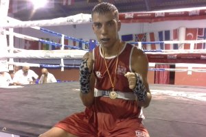 Salvador Barón estuvo genial en su combate y ganó.