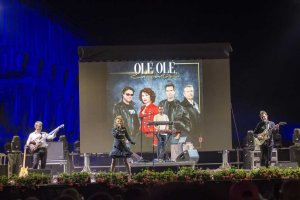 Un momento de la actuación en Las Almadrabillas.