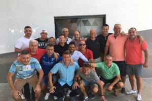 Los jugadores del Plus Ultra juvenil de la temporada 1988/1989.