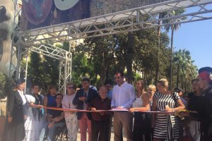 Corte de cinta inaugural.