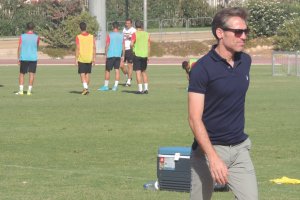 Corona, este martes en el campo Anexo.