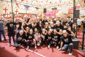 Camareros de La Bodeguilla se despiden de la Feria 2017.