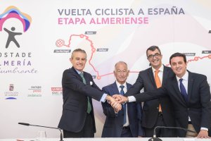 Gabriel Amat en la presentación de la etapa.