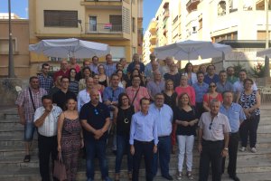 Foto de familia de Juan Carlos Pérez Navas y militantes que apoyan su proyecto
