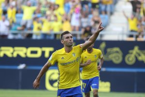 Barral celebrando el gol de la victoria.