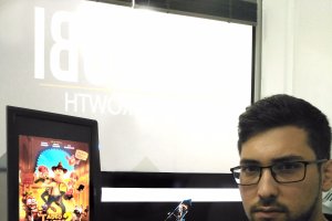 Fran Rubí en su estudio en Wood Work Coworking.