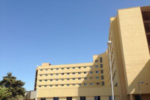 Fachada del Hospital Torrecárdenas.