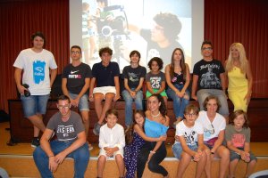 Foto de familia tras la proyección de las producciones realizadas por el alumnado.