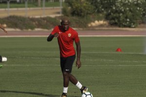 Pervis en el entrenamiento.