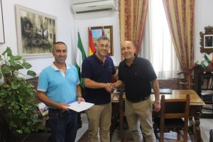 El alcalde de Huércal-Overa junto al presidente del Consorcio de Residuos.