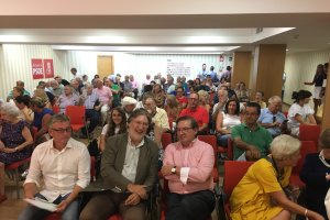 Antonio López Olmo, José Antonio Pérez Tapias, y Fernando Martínez, en el acto de apoyo al primero
