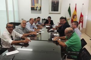 Jurado compuesto por expertos de las peñas taurinas, periodistas, aficionados y los grupos políticos municipales.