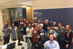 Usuarios  del centro El Cable ubicado en la calle Magistral Domínguez.