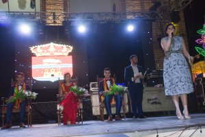La alcaldesa de Laujar, Almudena Morales, pronunciando el Saluda de las Fiestas Patronales como muestra la imagen de Afdez. Photo.
