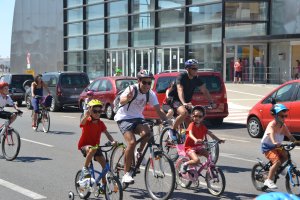 Padres e hijos disfrutaron de una jornada deportiva en el municipio.
